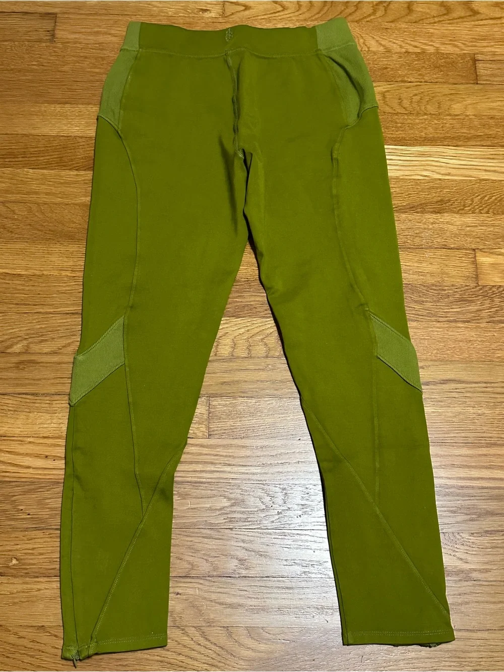 Free People Olive Green Skinny Joggers with Ribbing and Ankle Zippers